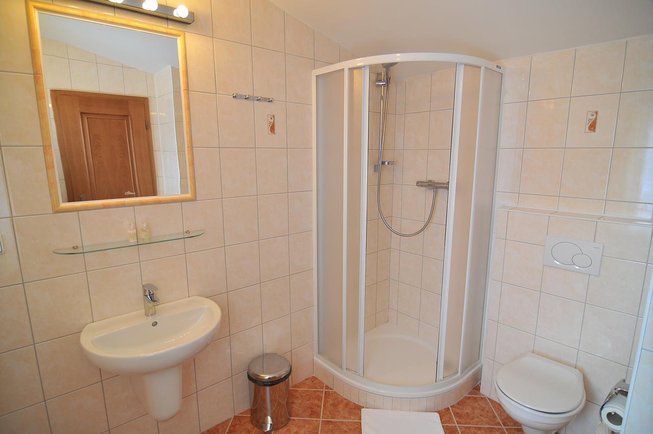 Hotel Manes Svratka 外观 照片