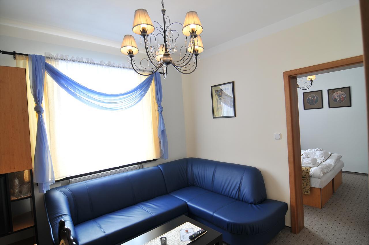 Hotel Manes Svratka 外观 照片